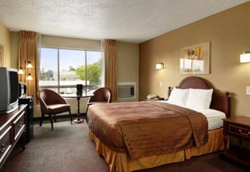 фото отеля Travelodge Seattle University