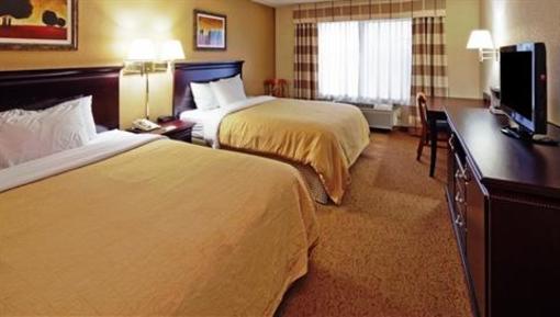 фото отеля Country Inn & Suites by Carlson _ West Bend