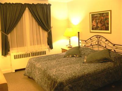 фото отеля Auberge Maison Roy Hotel Quebec City