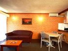 фото отеля Blue Whale Motor Inn & Apartments