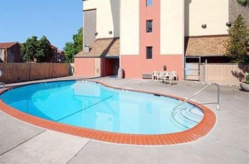 фото отеля Comfort Inn & Suites Vancouver