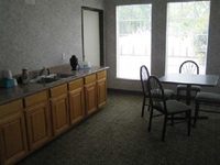 Delux Inn Express & Suites