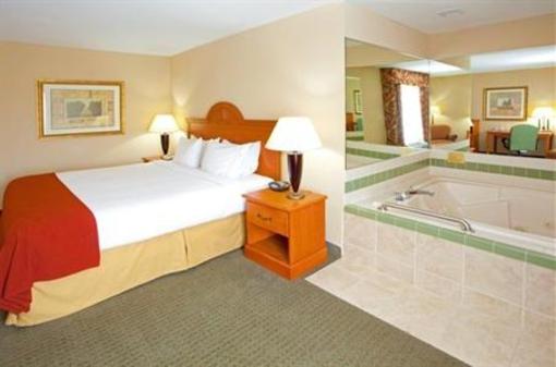 фото отеля Holiday Inn Express Hotel & Suites Parkersburg Mineral Wells (West Virginia)