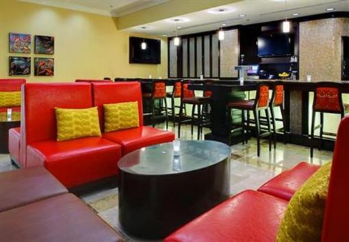 фото отеля Marriott Macon City Center