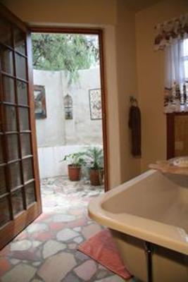 фото отеля Nice By Nature Guesthouse