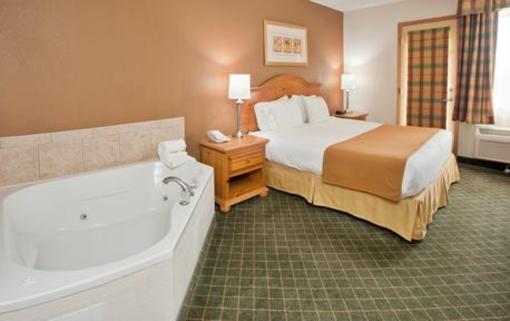 фото отеля Holiday Inn Express Hotel & Suites Branson