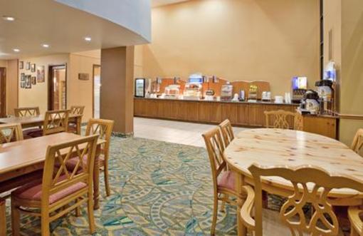 фото отеля Holiday Inn Express Hotel & Suites Branson