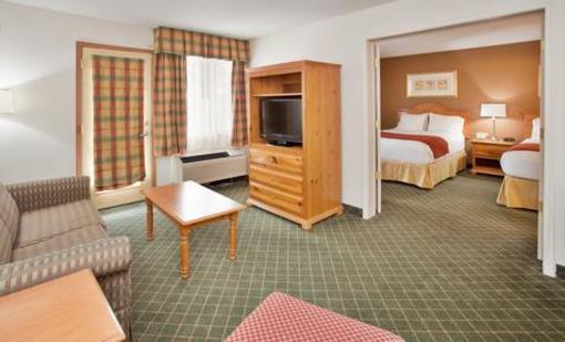 фото отеля Holiday Inn Express Hotel & Suites Branson