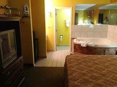 фото отеля Colonial Inn & Suites Memphis