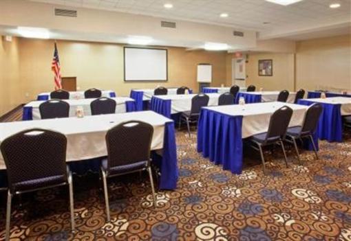 фото отеля Holiday Inn Express Hotel & Suites International Airport San Jose (California)