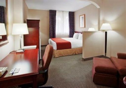 фото отеля Holiday Inn Express Hotel & Suites International Airport San Jose (California)