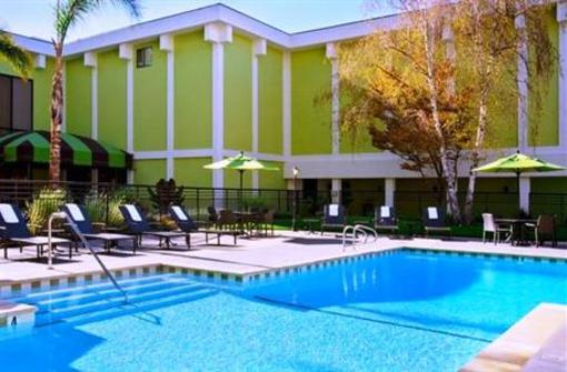 фото отеля Holiday Inn Express Hotel & Suites International Airport San Jose (California)