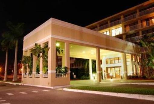 фото отеля BEST WESTERN Bay Harbor Hotel