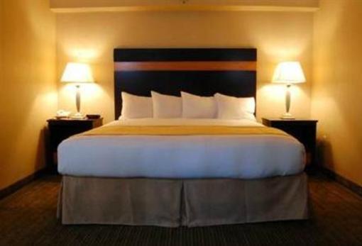фото отеля BEST WESTERN Bay Harbor Hotel