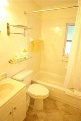 фото отеля Sandpiper Inn Longboat Key