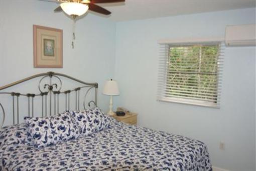 фото отеля Sandpiper Inn Longboat Key