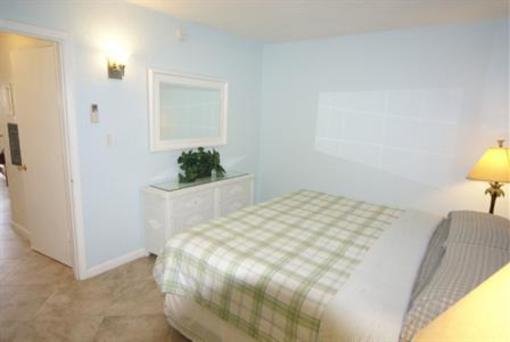 фото отеля Sandpiper Inn Longboat Key