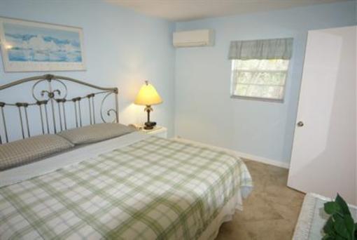 фото отеля Sandpiper Inn Longboat Key