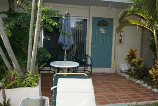 фото отеля Sandpiper Inn Longboat Key