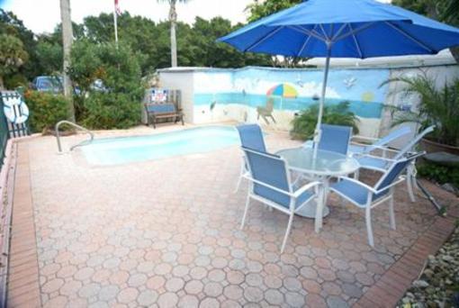 фото отеля Sandpiper Inn Longboat Key