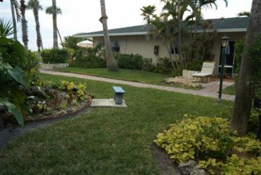 фото отеля Sandpiper Inn Longboat Key