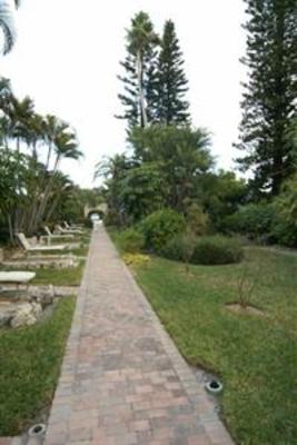 фото отеля Sandpiper Inn Longboat Key