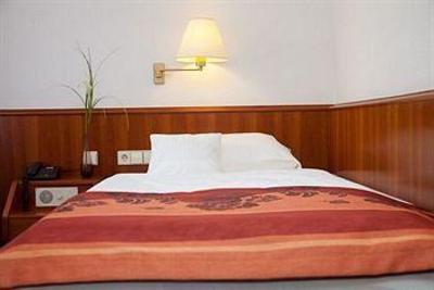 фото отеля BEST WESTERN Hotel Favorit Ludwigsburg