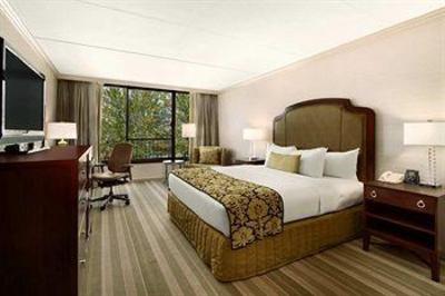 фото отеля Hilton Westchester - Rye Brook