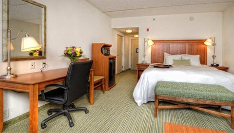фото отеля Hampton Inn Wilmington-University Area/Smith Creek Station