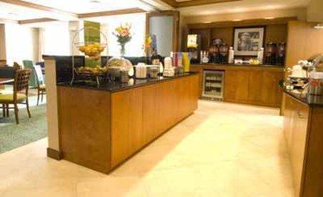 фото отеля Hampton Inn Wilmington-University Area/Smith Creek Station