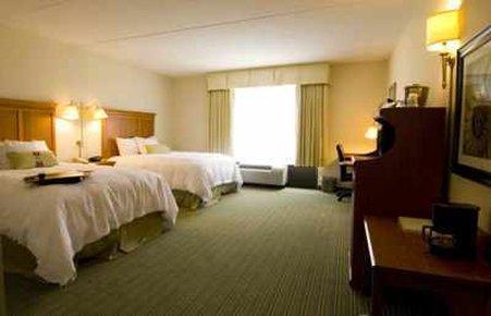 фото отеля Hampton Inn Wilmington-University Area/Smith Creek Station