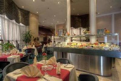 фото отеля Al Diar Dana Hotel