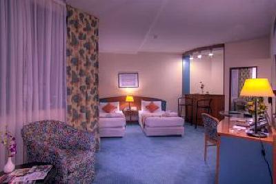 фото отеля Al Diar Dana Hotel
