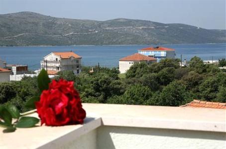 фото отеля Villa Rustica Dalmatia Apartment Seget Vranjica