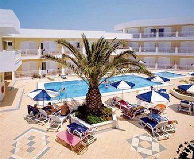 фото отеля Lavris Hotel & Bungalows