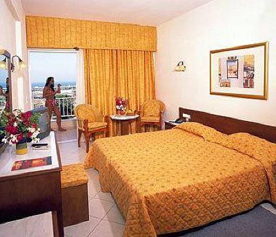 фото отеля Lavris Hotel & Bungalows
