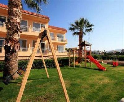 фото отеля Lavris Hotel & Bungalows