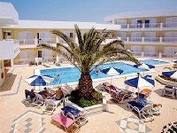 Lavris Hotel & Bungalows