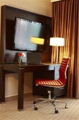 фото отеля Cascadia Hotel & Suites