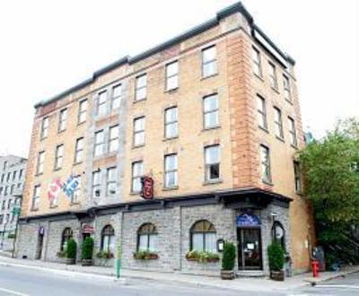 фото отеля Hotel Champ De Mars Montreal