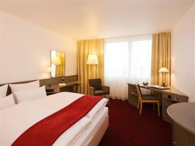 фото отеля NH Hotel Weinheim