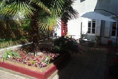 фото отеля Confort Hotel Tarascon sur Ariege
