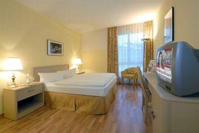 фото отеля BEST WESTERN Michels Hotel Am Schloss Koepenick
