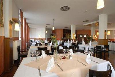 фото отеля BEST WESTERN Michels Hotel Am Schloss Koepenick