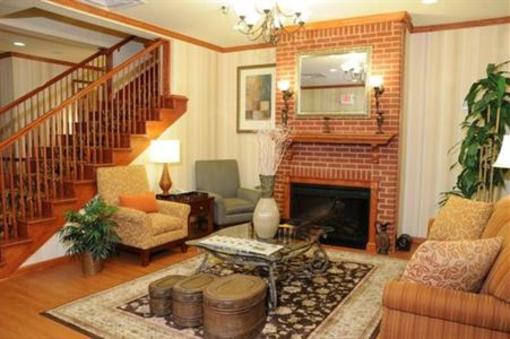 фото отеля Country Inn & Suites Fairburn