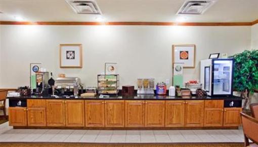 фото отеля Country Inn & Suites Fairburn