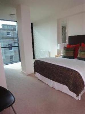 фото отеля Princes Street Suites at 16 Waterloo Place