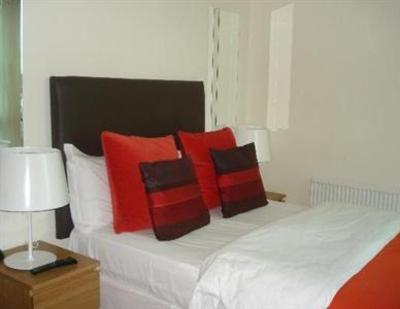 фото отеля Princes Street Suites at 16 Waterloo Place