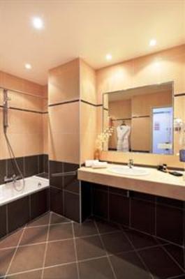 фото отеля L'Hotel Massena