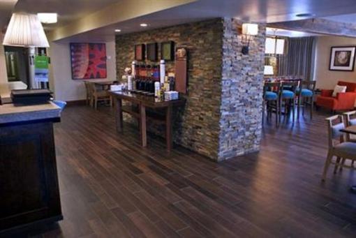 фото отеля Hampton Inn Dallas/Addison